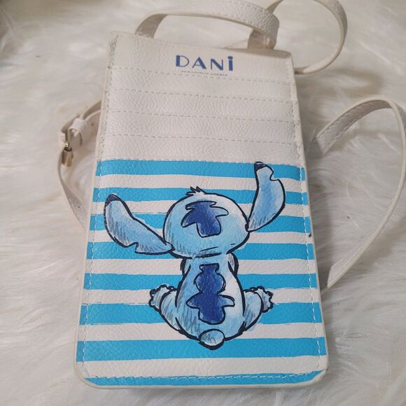 Disney Ohana Stitch Danielle Nicole Tech Crossbody bag Women's‎ - Picture 3 of 5